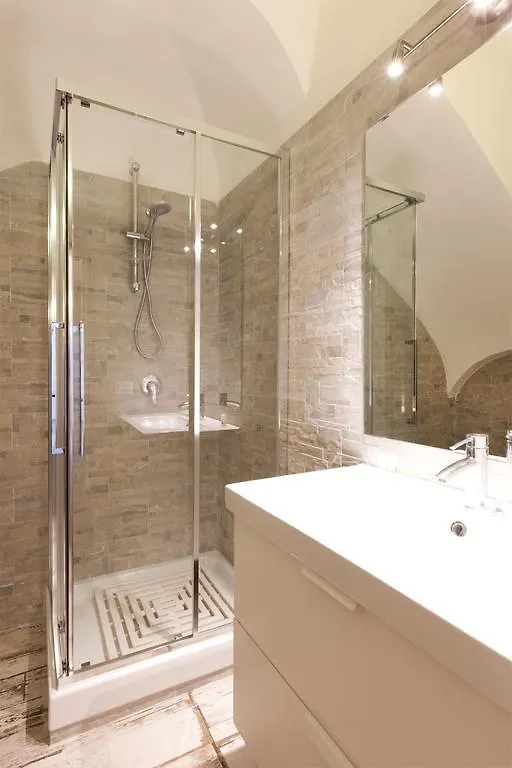 Colosseo Accomodation Apartment Rome